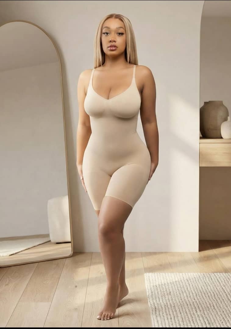 BODY GAINANT SILHOUTTE, VENTRE PLAT, REMONTE-FESSIER – DOS FERMÉ