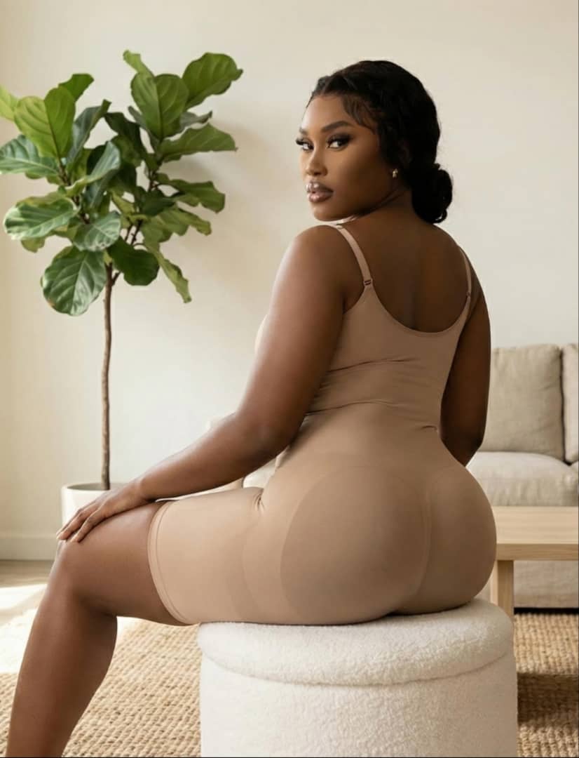 BODY GAINANT SILHOUTTE, VENTRE PLAT, REMONTE-FESSIER – DOS FERMÉ