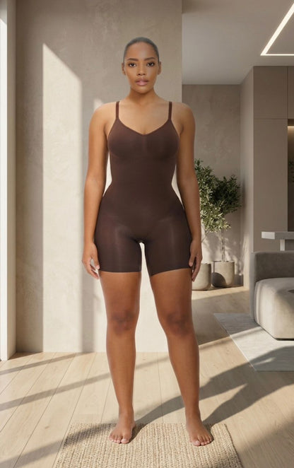 BODY GAINANT SILHOUTTE, VENTRE PLAT, REMONTE-FESSIER – DOS NUS